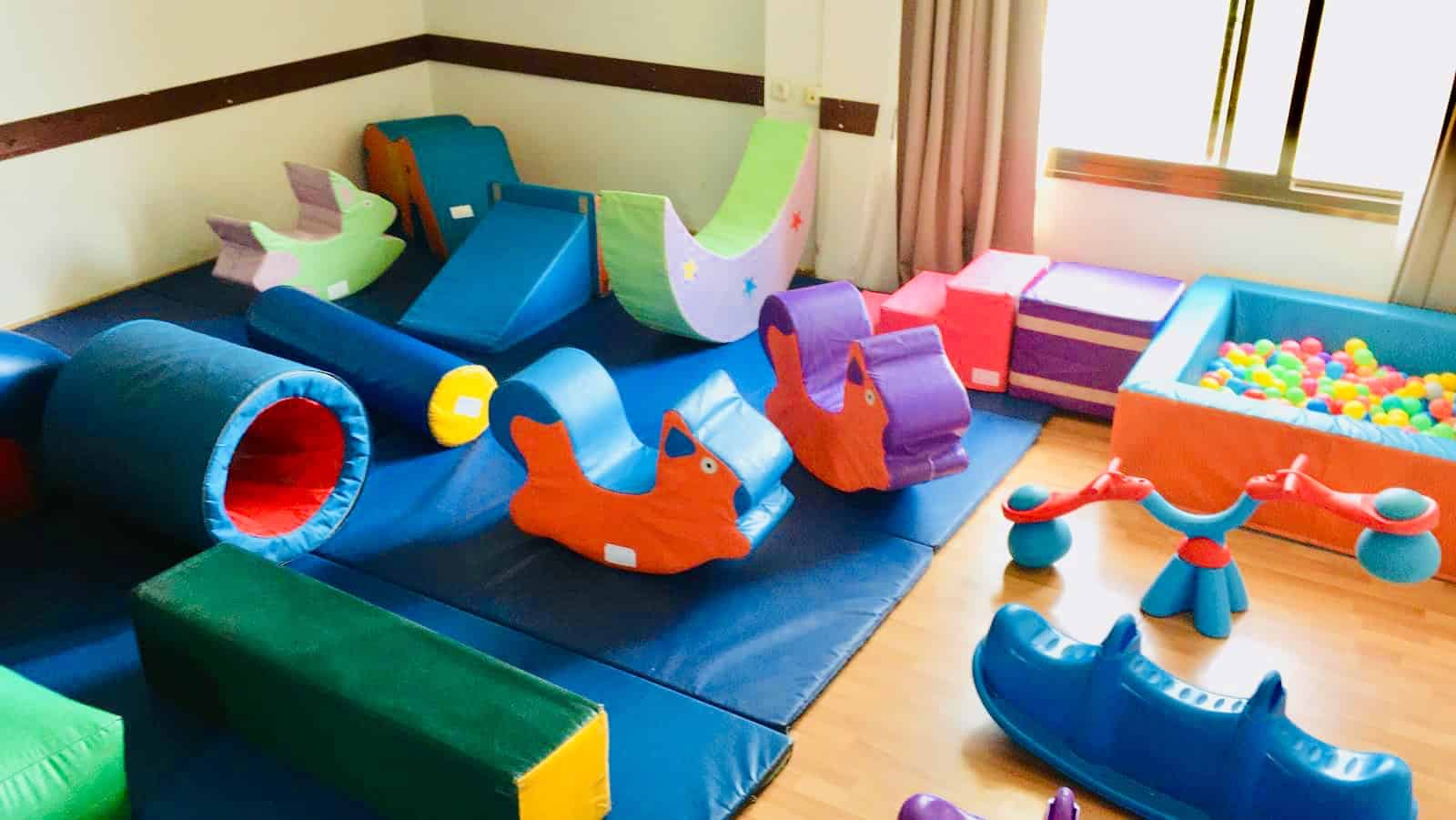 5 פירטי ג'ימבורי להשכרה